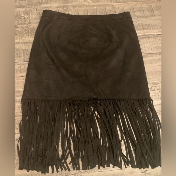 Chelsea & Theodore Dresses & Skirts - NWT Chelsea & Theodore Faux Suede Skirt with Frills, Black, Medium, 16.5” Waist